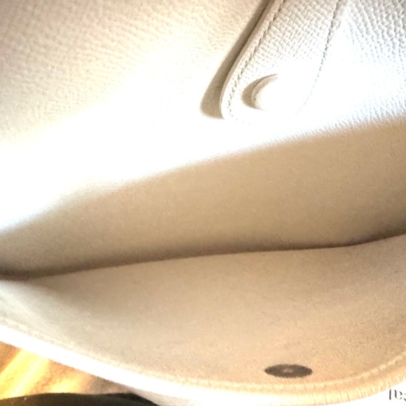 Pre-Owned Hermes PM Evelyne Bag Gen III Clemence
Strap can be change if desired - Picture 14 of 15